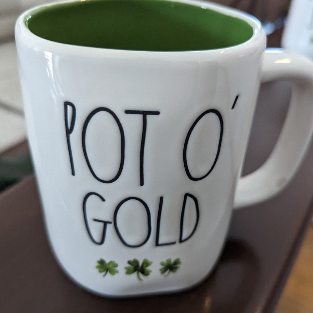 Rae Dunn POT O’ GOLD mug